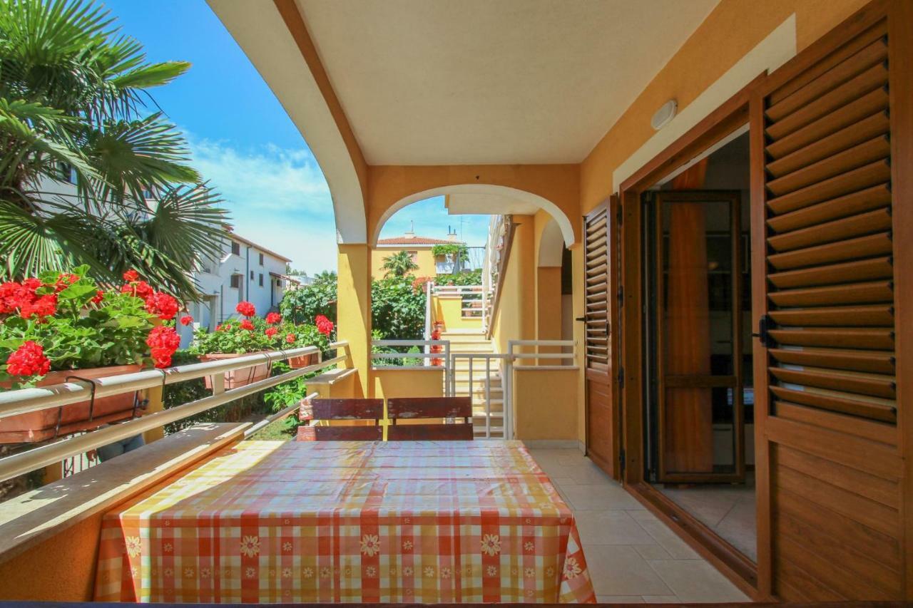 Alenka Orange Apartman Novigrad Istria Kültér fotó